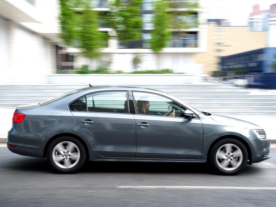  Volkswagen Jetta 2010 года  (UK) (фото 5 из 17)